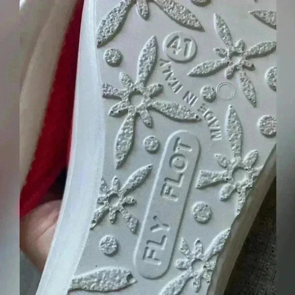 Fly Flot Sandals Women's Size US 10.5 Red Mesh Anti Shock Comfort Anatomi - Picture 7 of 7